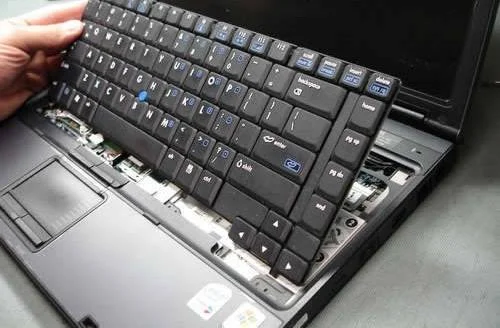 Pemeriksaan papan kekunci laptop — foto galeri yang dibekalkan pemilik FMZ